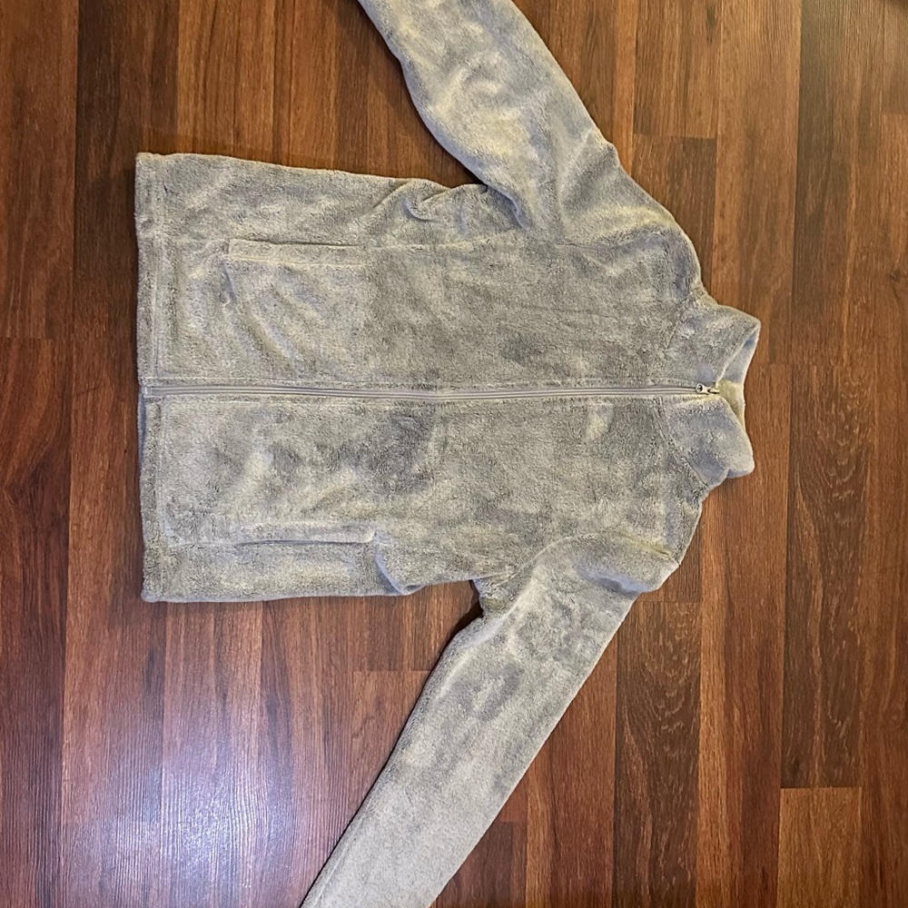 Cozy Gray Zip-Up Fleece Jacket